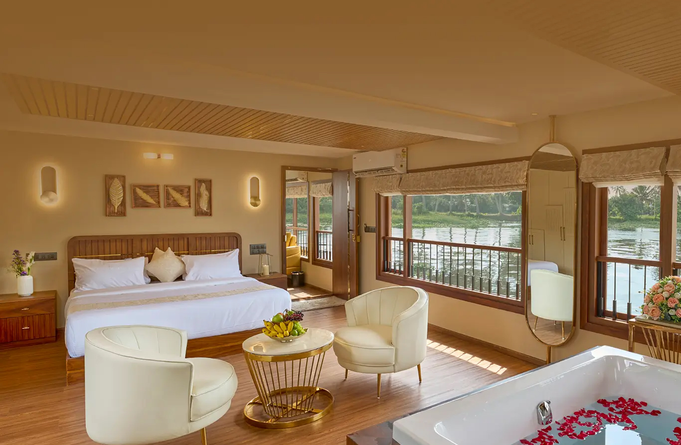 Luxury Houseboats in Alleppey